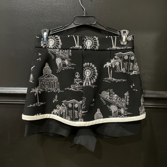 MAJE IPOM Women’s EMBROIDERED MINI SHORTS size 36 - Picture 4 of 8